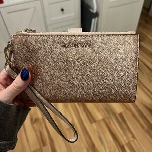 NEW Michael Kors Metallic Wristlet Clutch